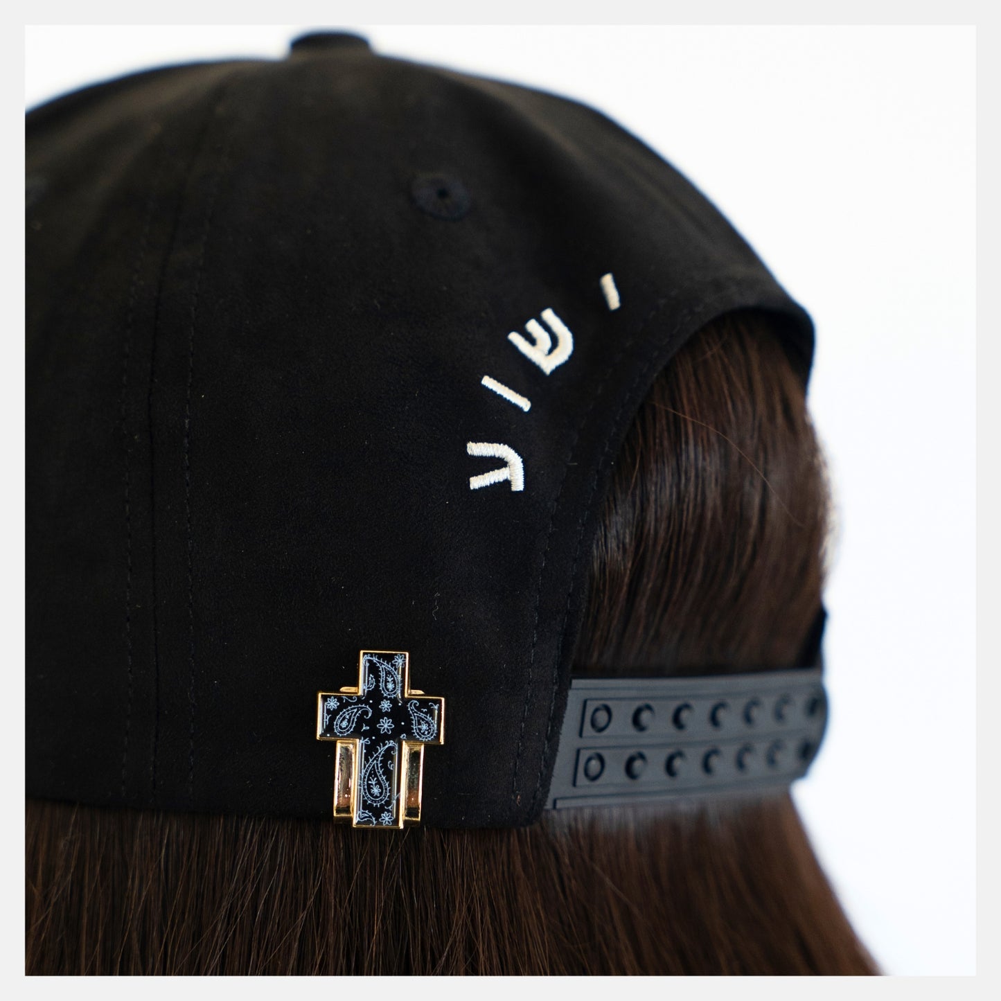 Black Suede Hat / He Leaves The Ninety Nine